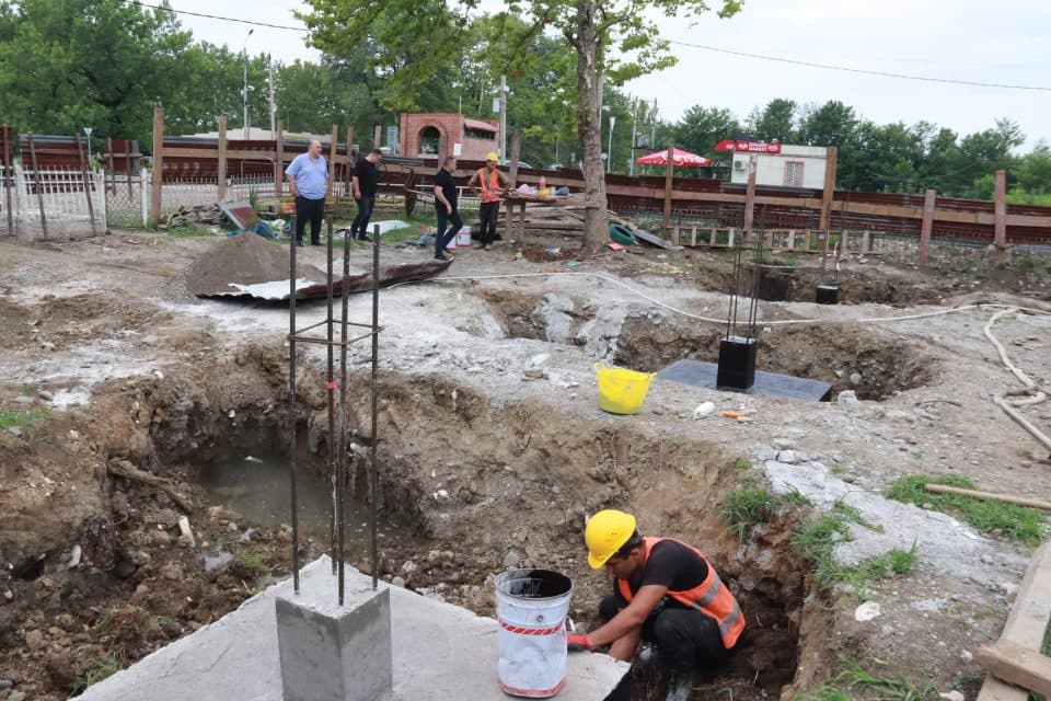 ხობის მუნიციპალიტეტის ხამისკურის ადმინისტრაციულ ერთეულში საბავშვო ბაღის რეაბილიტაცია მიმდინარეობს