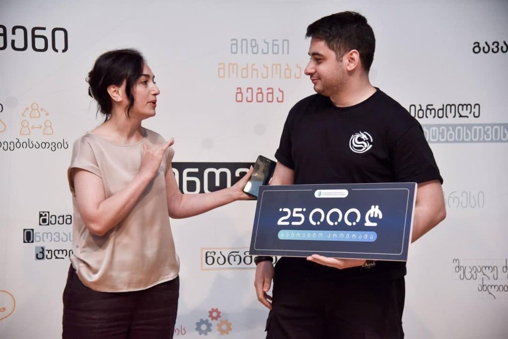 ინოვაციების სააგენტომ 25 000 ლარიანი გრანტი 8 ზუგდიდელ გამარჯვებულს გადასცა - image 7