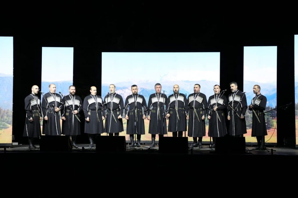 ზუგდიდში ფოლკლოროს საერთაშორისო ფესტივალი გალა კონცერტით დასრულდა - image 2