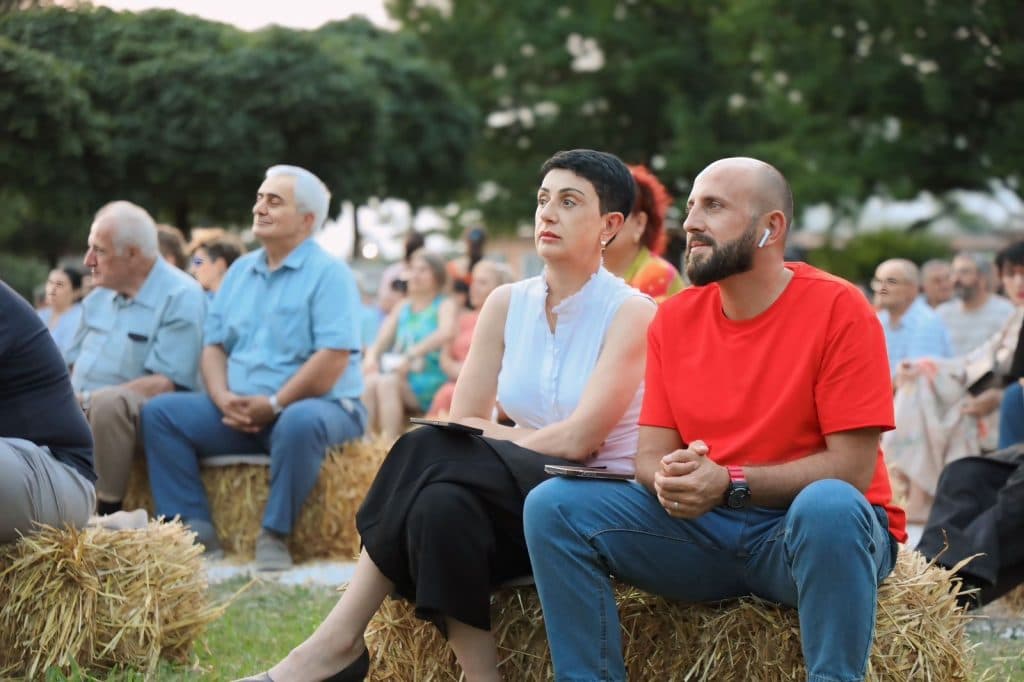 ზუგდიდში ფოლკლოროს საერთაშორისო ფესტივალი გალა კონცერტით დასრულდა - image 4