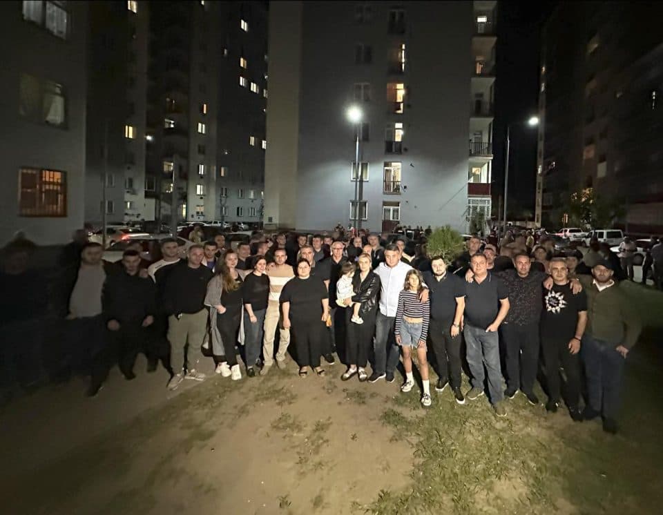 დავით კოდუა დევნილთა ჩასახლებაში იმყოფებოდა: კაცთმოძულე „ნაციონალურ მოძრაობას“ არასდროს მივცემთ არავის ჩაგვრის უფლებას