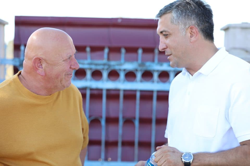 დავით კოდუა: სოფელ ოდიშში „ნაციონალური მოძრაობის” ძალადობრივმა რეჟიმმა თავისივე მოქალაქეების წამების ადგილი შექმნა – ადამიანებს აუპატიურებდნენ იღებდნენ და მსხვერპლებს აშანტაჟებდნენ