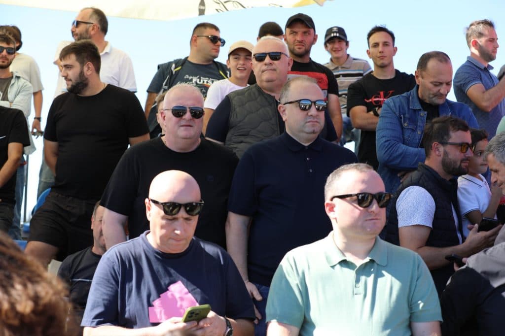 ზუგდიდში ავტორბოლის სერიები „ქართული ოცნების“ დელეგატობის კანდიდატის დავით კოდუას ინიციატივით ტარდება - image 3