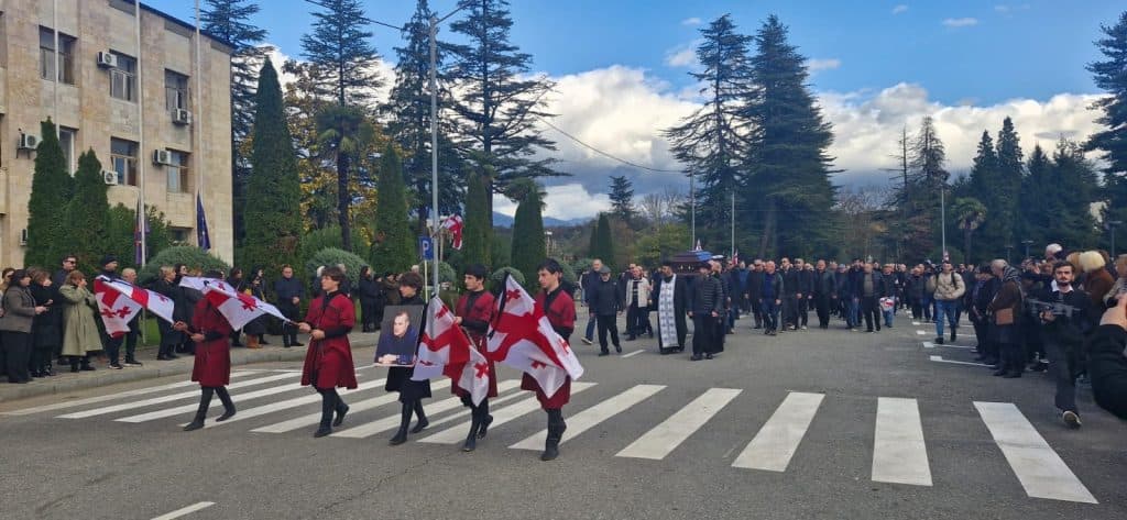 წალენჯიხის მერი საგვარეულო სასაფლაოზე დაკრძალეს - image 2