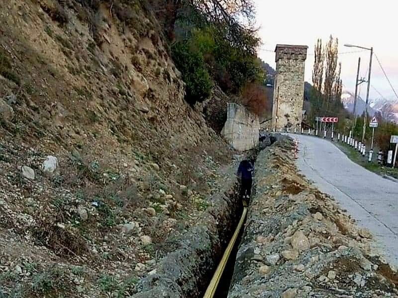 მესტიაში მაღალსიჩქარიანი ინტერნეტით სარგებლობისთვის კაბელის მაგისტრალის მშენებლობა მიმდინარეობს