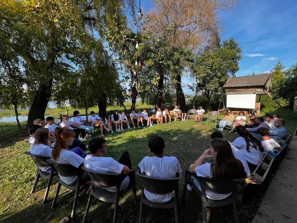 პროექტ „ახალი თაობა“ ფარგლებში ბანაკი ანაკლიაში მოეწყო - image 3
