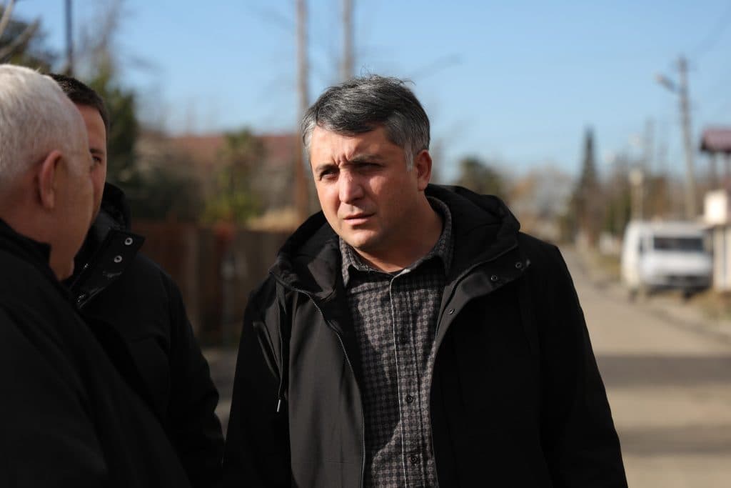 გუბერნატორი ინფრასტრუქტურული სამუშაოების მიმდინარეობას გაეცნო - image 4