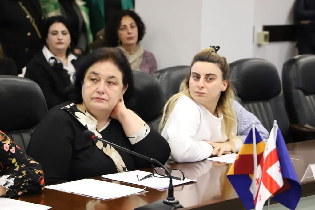 ზუგდიდის ბიუჯეტის მხარდაჭერის გამო „ახალის“ წევრები პარტიას ტოვებენ - image 5