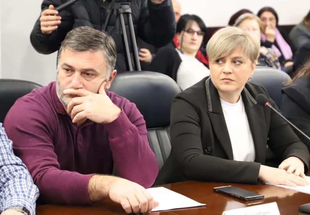 ზუგდიდის ბიუჯეტის მხარდაჭერის გამო „ახალის“ წევრები პარტიას ტოვებენ - image 3