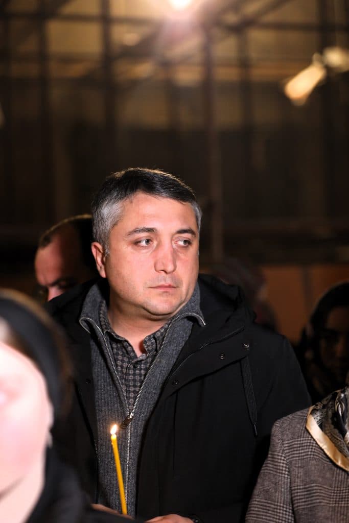 ზუგდიდში საშობაო ღვთის მსახურებას სახელმწიფო რწმუნებული ესწრება - image 10