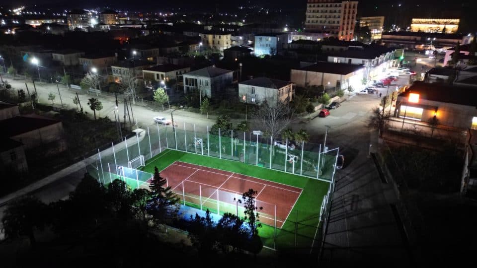 ქალაქ ხობში ხელოვნურსაფარიანი ორი სტადიონი რეაბილიტირდა