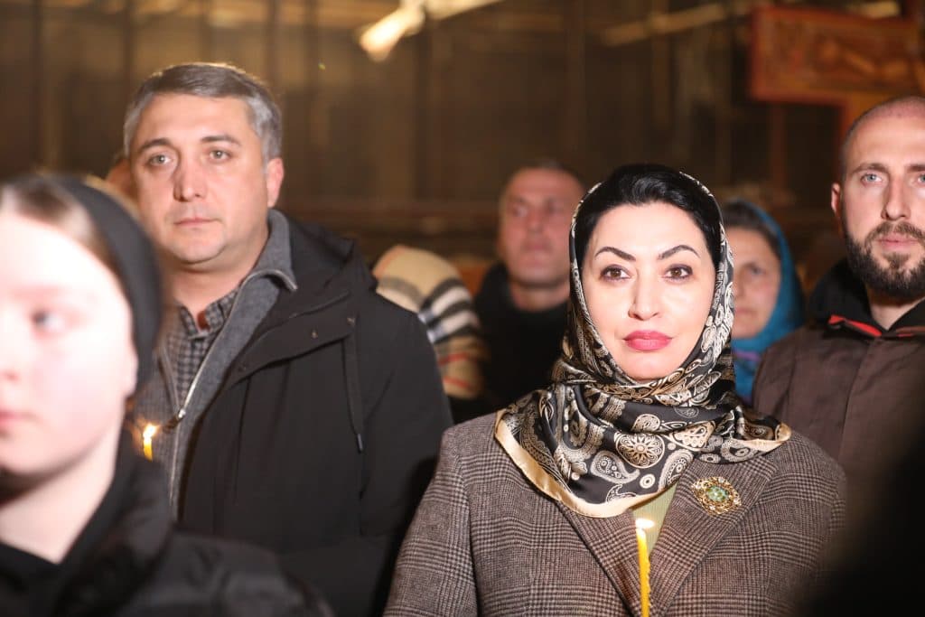 ზუგდიდში საშობაო ღვთის მსახურებას სახელმწიფო რწმუნებული ესწრება - image 6