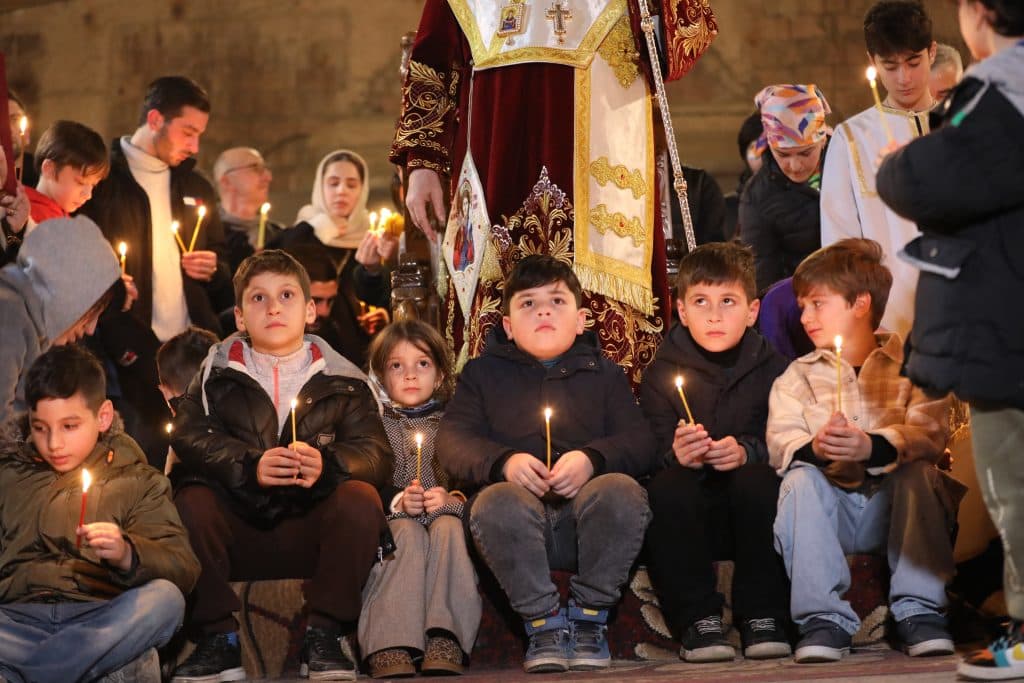 ზუგდიდში საშობაო ღვთის მსახურებას სახელმწიფო რწმუნებული ესწრება - image 9