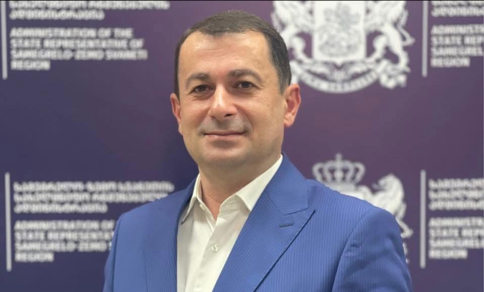 აბაშის მერი გიგა გაბელაია მოქლაქეებს ახალ წელს ულოცავს