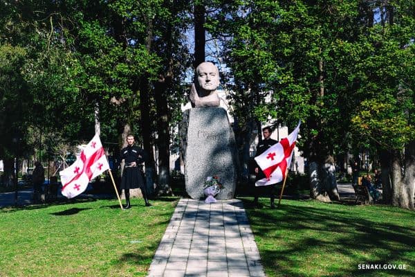 ჟიული შარტავას დაბადების დღე მშობლიურ სენაკში აღნიშნეს - image 2