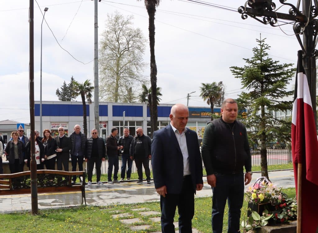 რეფერენდუმის დღე აბაშაში აღინიშნა - image 2