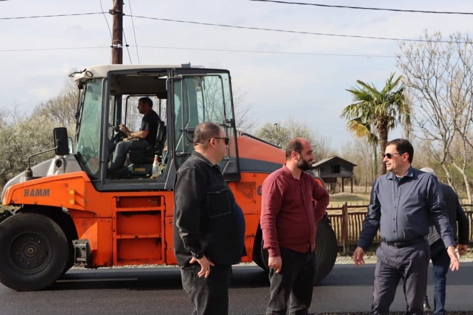 აბაშაში საგზაო ინფრასტრუქტურის სამუშაოები მიმდონარეობს