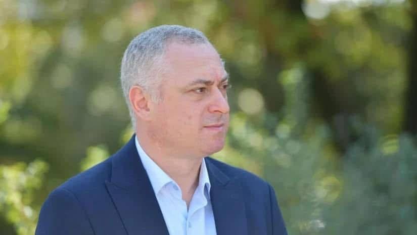 ოკუპირებული აფხაზეთი დე-ფაქტო პრეზიდენტობის არჩევნებში ბადრა გუნბა ლიდერობს