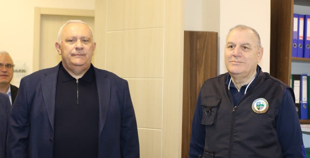 დავით სონღულაშვილი გარემოსდაცვითი ზედამხედველობის დეპარტამენტის სამეგრელო-ზემო სვანეთის რეგიონული სამმართველოს თანამშრომლებს შეხვდა - image 5