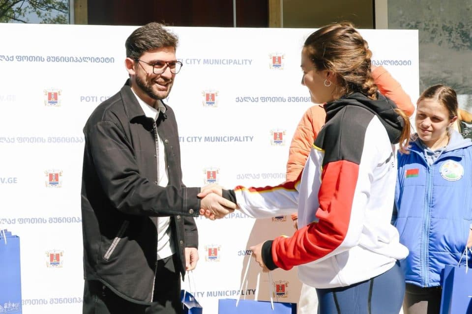 ფოთში, წყალსათხილამურო სპორტის ახალი ბაზა გაიხსნა