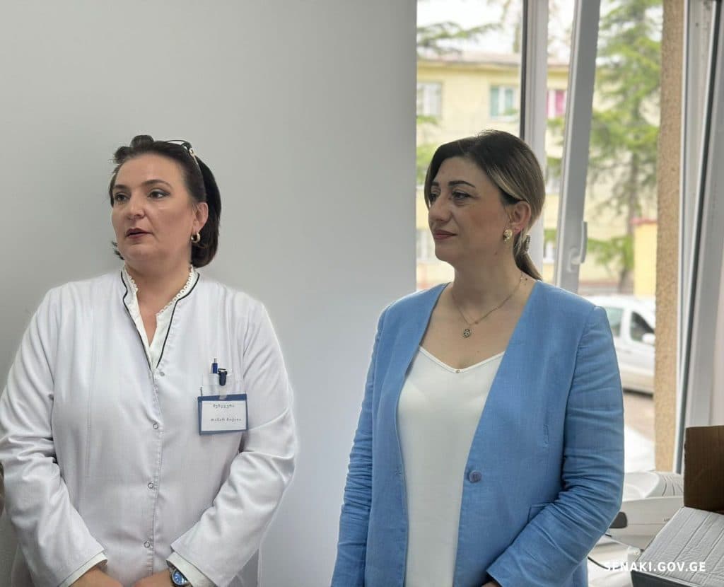 სენაკში დევნილ მოსახლეობას უფასო სამედიცინო გამოკვლევები ჩაუტარდა - image 3