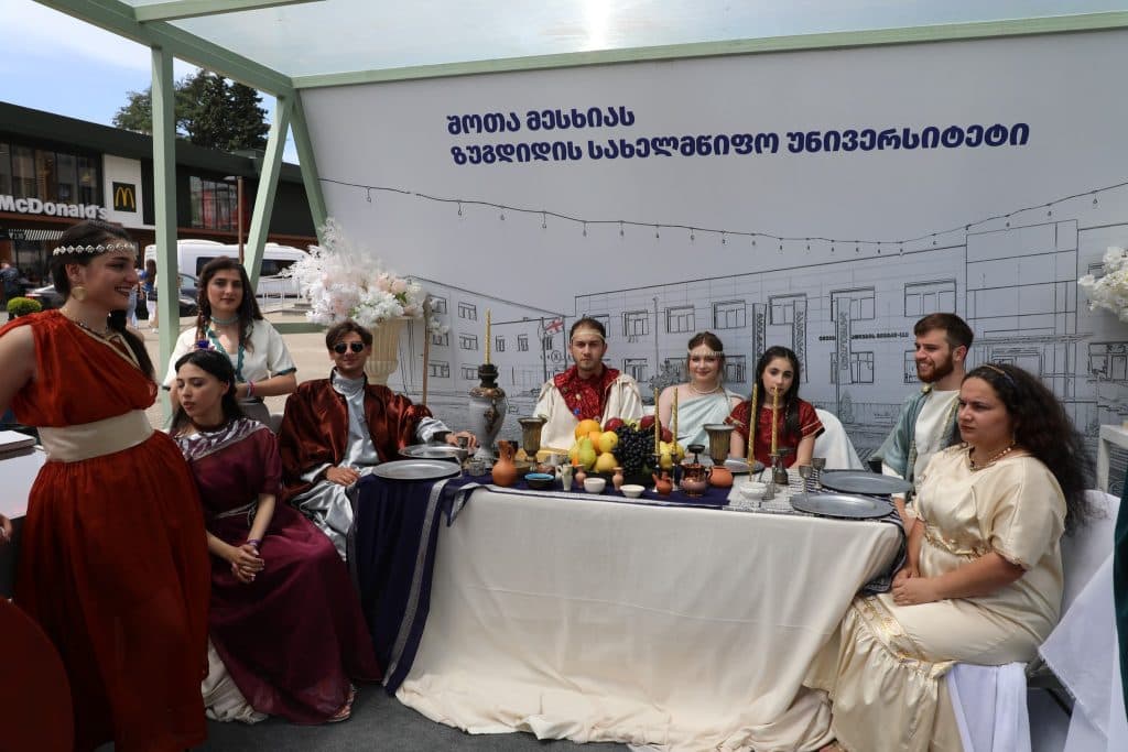 დამოუკიდებლობის დღის ღონისძიებები ზუგდიდში [ფოტო] - image 8