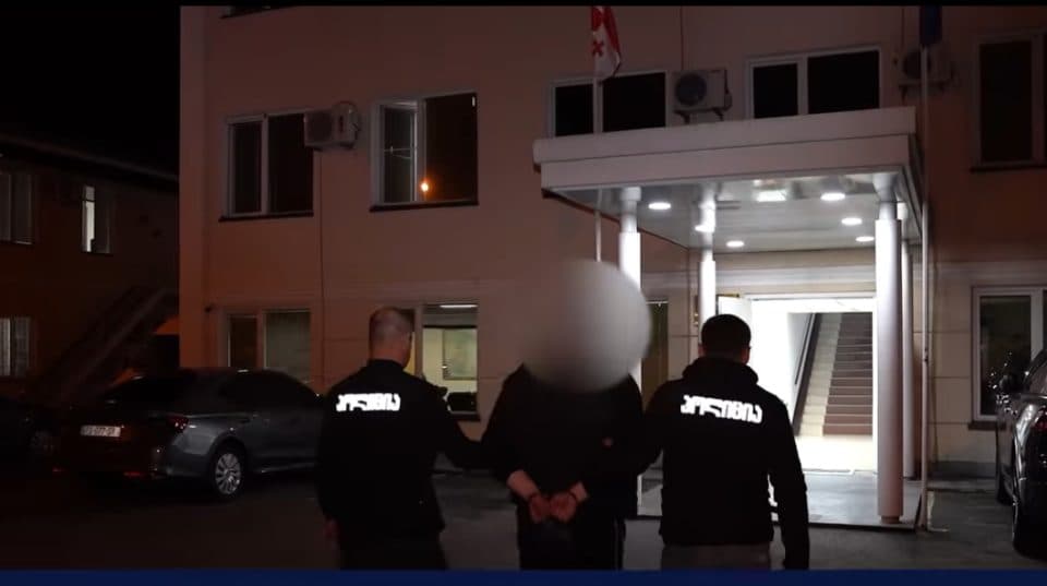 სამეგრელოს პოლიციამ ნარკოდანაშაულის ბრალდებით უცხო ქვეყნის მოქალაქეები დააკავა – ამოღებულია განსაკუთრებით დიდი ოდენობით ნარკოტიკი