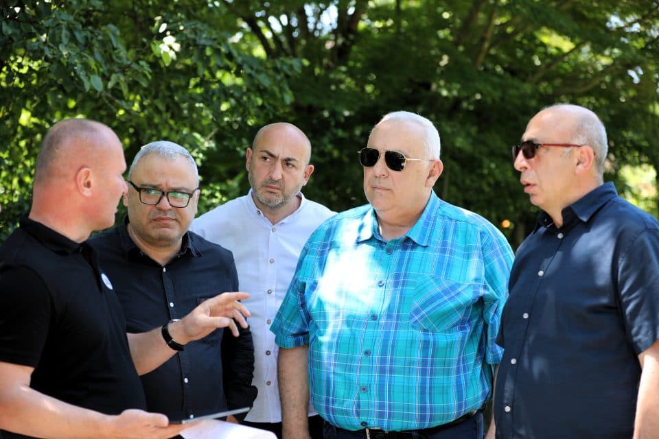 დავით ვერავა სოფელ კახათში გზის რეაბილიტაციის პროცესს გაეცნო