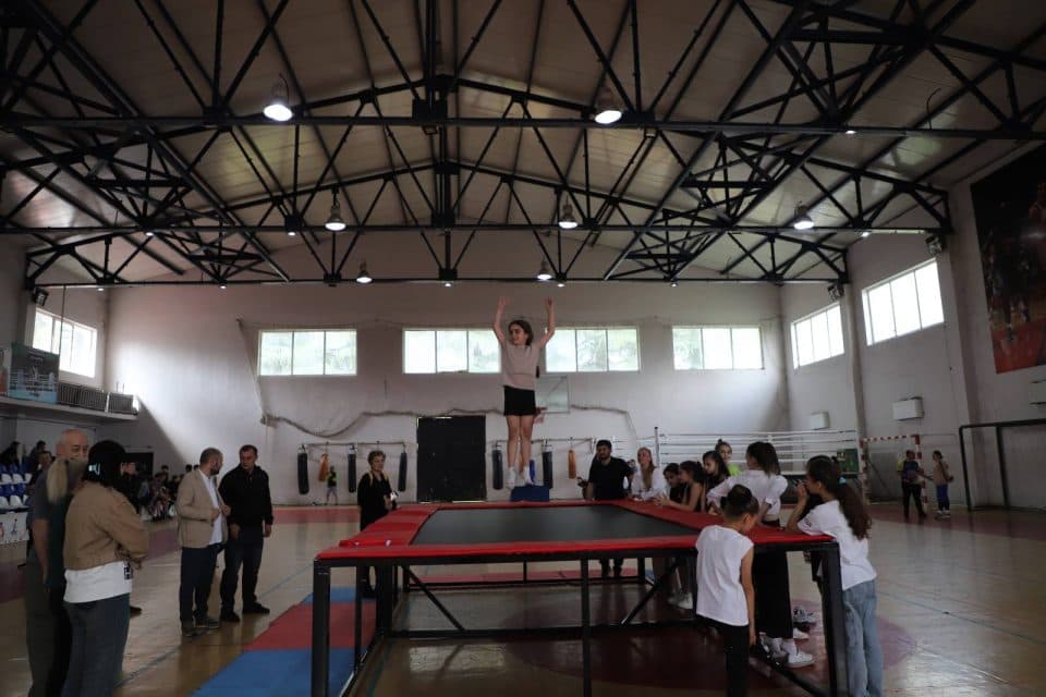 ზუგდიდის სპორტის სასახლეს ბატუტი გადაეცა