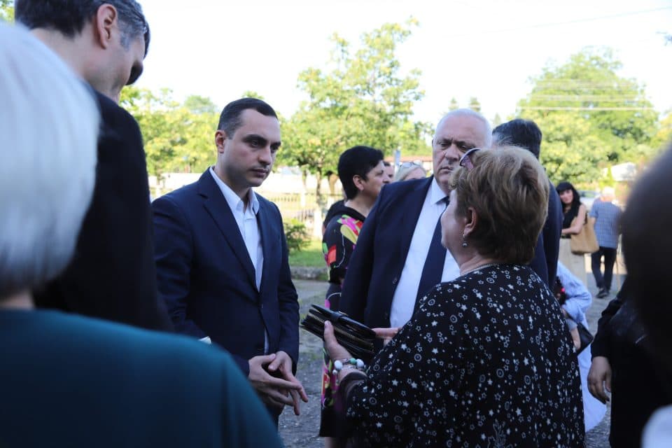 აფხაზეთის ა/რ მთავრობის თავმჯდომარემ ადგილობრივი ხელისუფლების წარმოამდგენლებთან ერთად დევნილთა კომპაქტურ ჩასახლებებში შეხვედრები გამართა