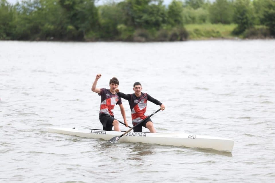 ფოთში ნიჩნოსნობა რეგატა კანოე- კაიაკსა და აკადემიურ ნიჩბოსნობაში გაიმართა