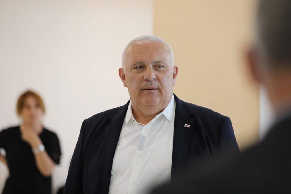 რუხის რესპუბლიკურ საავადმყოფოს იაპონიის საელჩომ სამედიცინო აპარატურა გადასცა - image 7