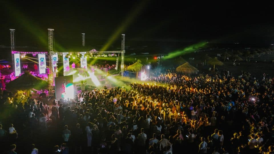 ზაფხულის პირველი კოცერტი მალთაყვაში და განახლებული სანაპირო [ფოტორეპორტაჟი]