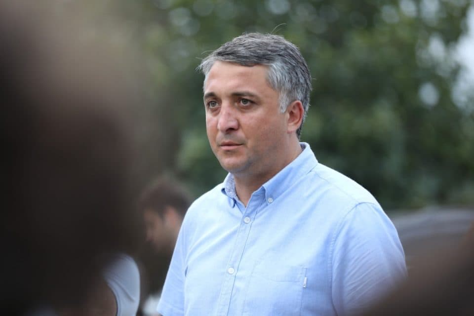 დათო კოდუა: ანაკლია-განმუხურში გამოცხადებული გვაქვს საპროექტო სამუშაოებზე ტენდერი, მათ შორის აღვადგენთ საფეხმავლო ხიდს, რომელის თავის დროზე უხარისხოდ იყო გაკეთებული