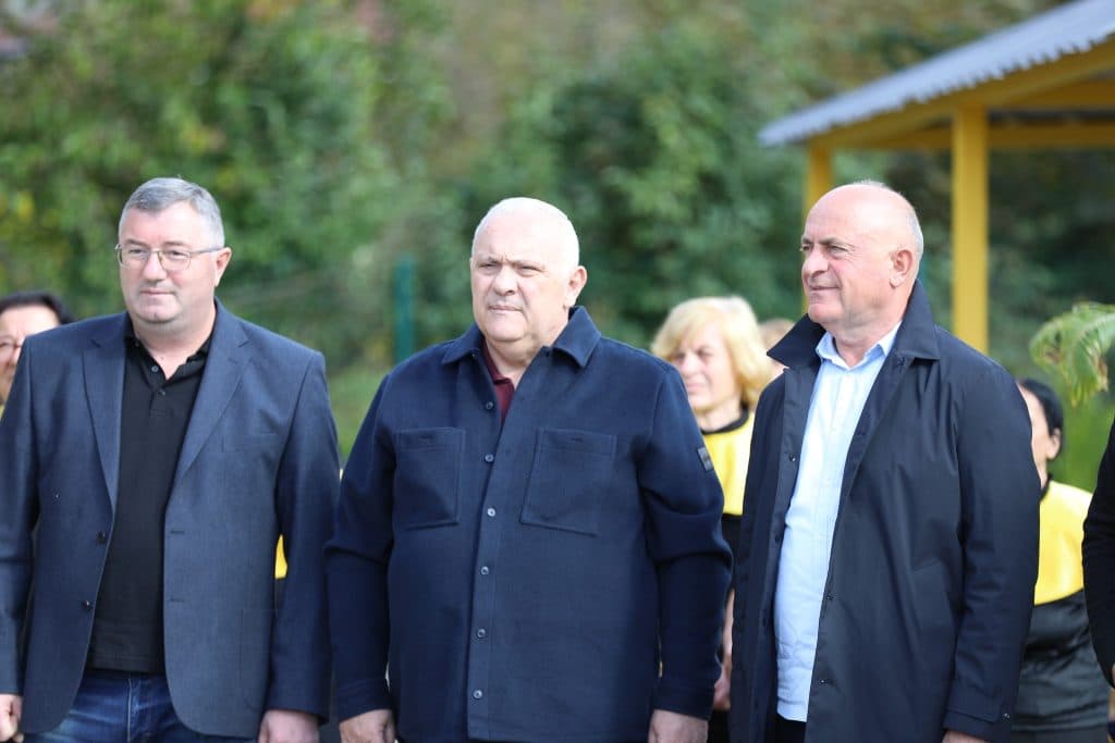 ჩხოროწუს სოფელ მუხურში ახალი საბავშო ბაღი გაიხსნა - image 2