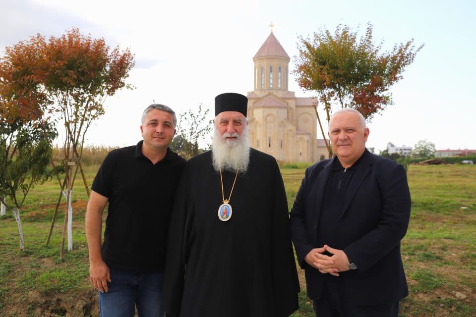 ზუგდიდის ახლადარჩეული მერი მიტროპოლიტმა გერასიმემ დალოცა და მომავალ საქმიანობაში წარმატებები უსურვა