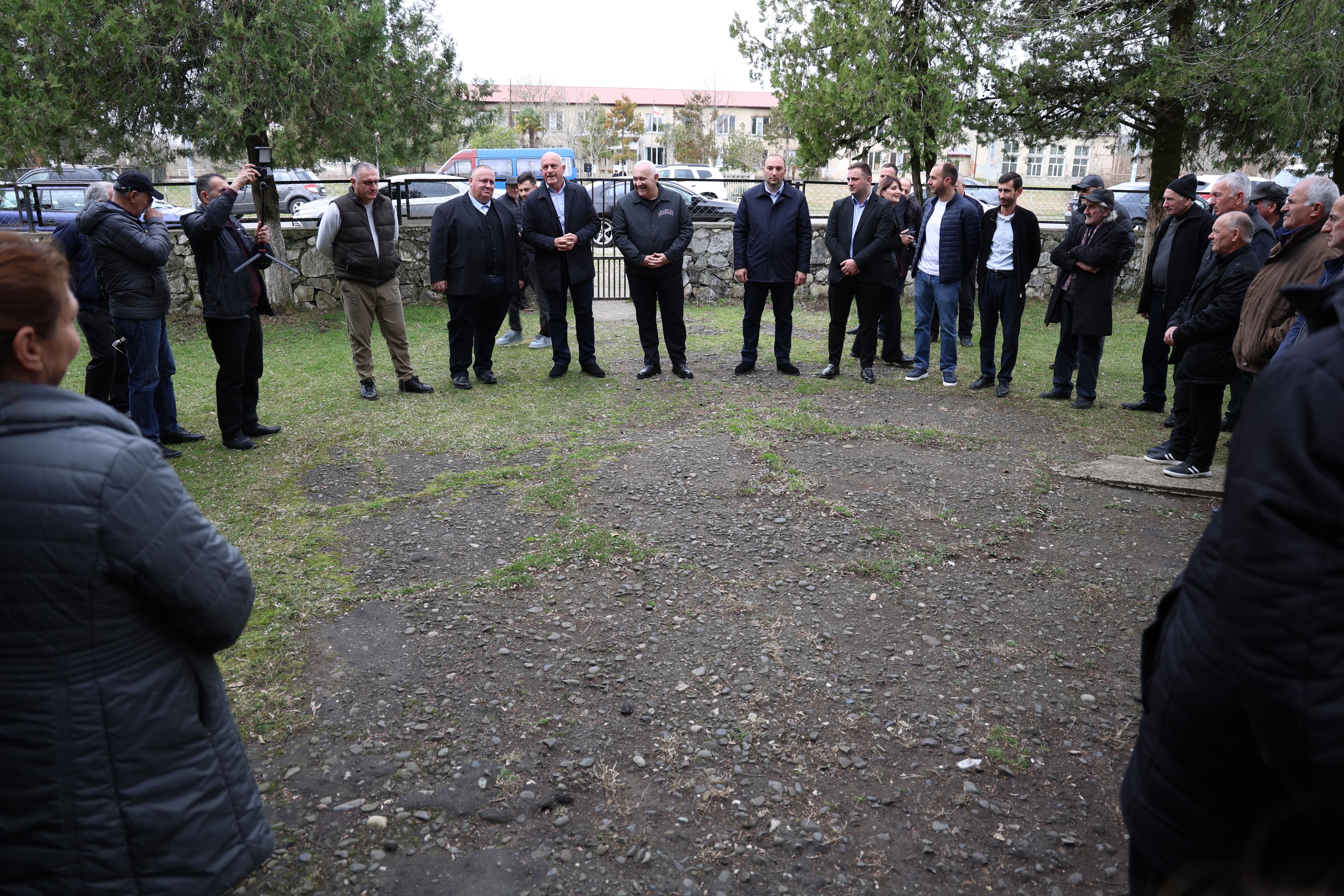 სახელმწიფო რწმუნებულის „სოფლის მხარდაჭერის პროგრამის“ პრიორიტეტების შერჩევას  ნაკიფუსა და ქვედა ჩხოროწყუში დაესწრო - image 3