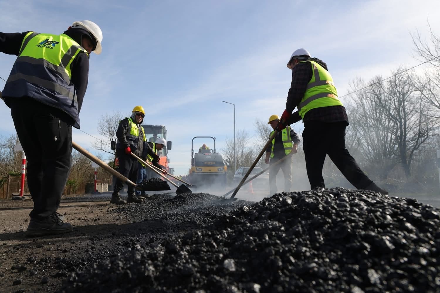 საერთაშორისო მნიშვნელობის თბილისი–სენაკი–ლესელიძის საავტომობილო გზაზე, ხობის მუნიციპალიტეტის ტერიტორიაზე, პერიოდული შეკეთების სამუშაოები ორ მონაკვეთზე აქტიურად მიმდინარეობს - image 5