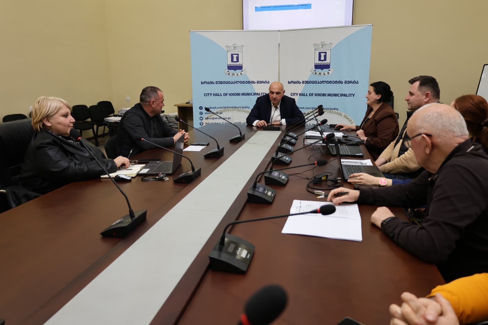 ხობის მუნიციპალიტეტის მერი მუნიციპალიტეტის გრძელვადიანი განვითარების დოკუმენტის შემუშავებასთან დაკავშირებით გამართულ სამუშაო შეხვედრას დაესწრო