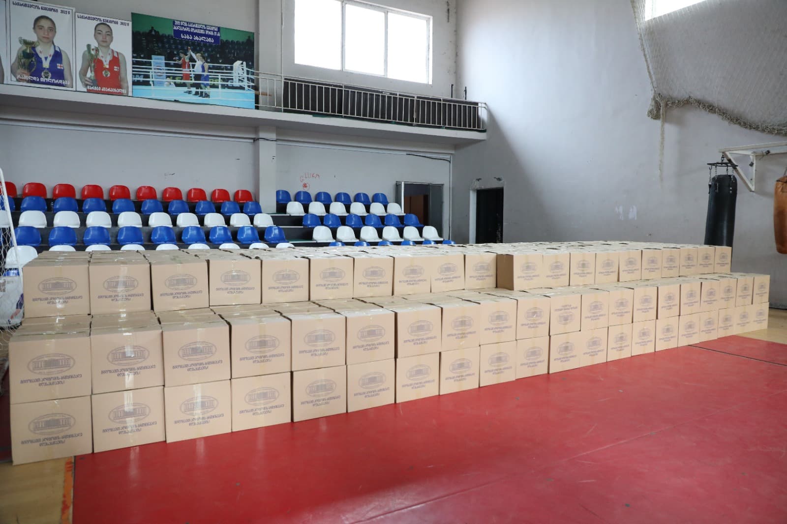 ზუგდიდის მუნიციპალიტეტის მერიამ  ტრადიციულად, სააღდგომოდ, 550   ოჯახს  საკვები პროდუქტები  გადასცა - image 2