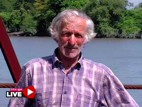 სენაკში შემორჩენილი ბორანი, რომელიც რიონზე მოძრაობს და ორ სოფელს აკავშირებს [ვიდეო]