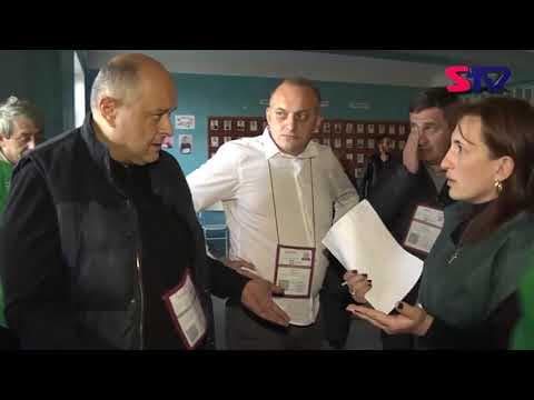 “თვალებს ნუ მიბრიალებთ” – დაპირისპირება ზუგდიდის ერთ-ერთ საარჩევნო უბანზე [ვიდეო]
