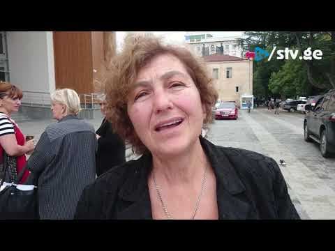 “მე დამირეკეთ პირდაპირ და მიგიღებთ” -სამეგრელოს გუბერნატორი მოქალაქეებს ქუჩაში ხვდება