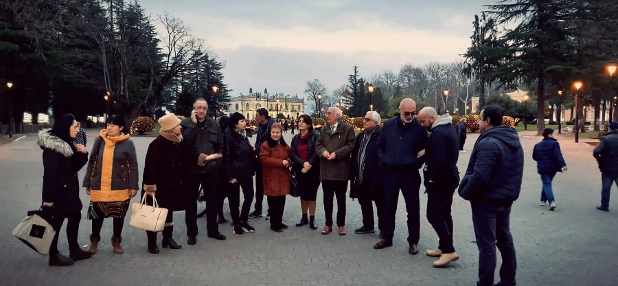 ზუგდიდის თეატრალური დასი ზურაბ ეგუტიას მხარდასაჭერად შეიკრიბა