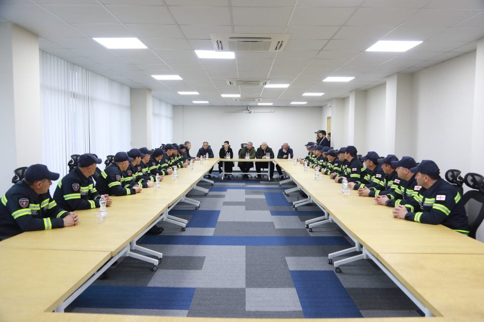 სამეგრელო-ზემო სვანეთის სახელმწიფო რწმუნებულის მოადგილეები და ზუგდიდის მერი თურქეთიდან დაბრუნებულ მაშველებს შეხვდნენ