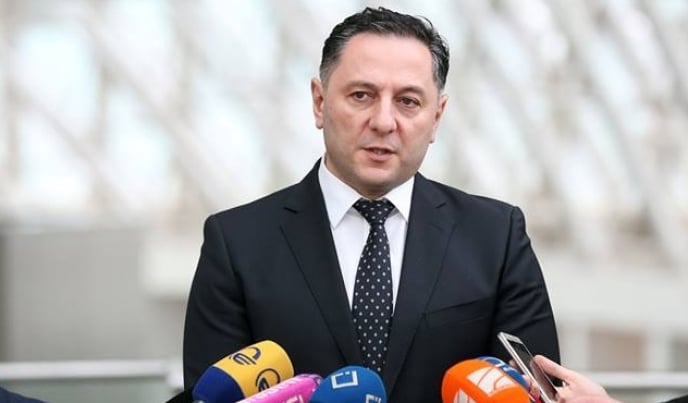 ვახტანგ გომელაურმა თანამდებობა დატოვა