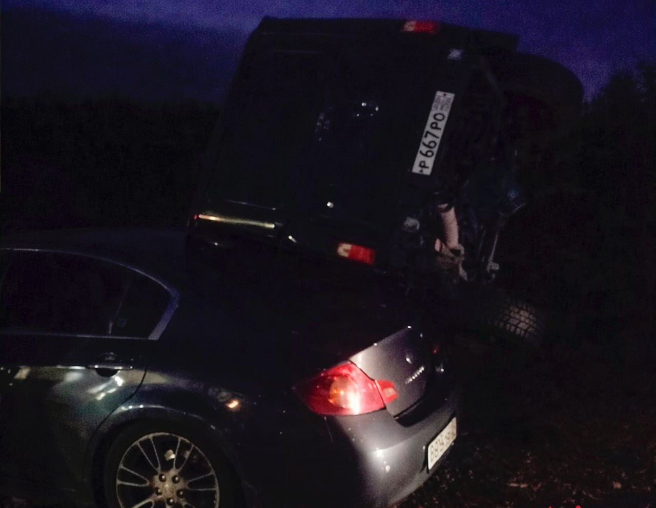 ავტოსაგზაო შემთხვევა გუდაუთაში - ერთმანეთს 4 ავტომობილი შეეჯახა