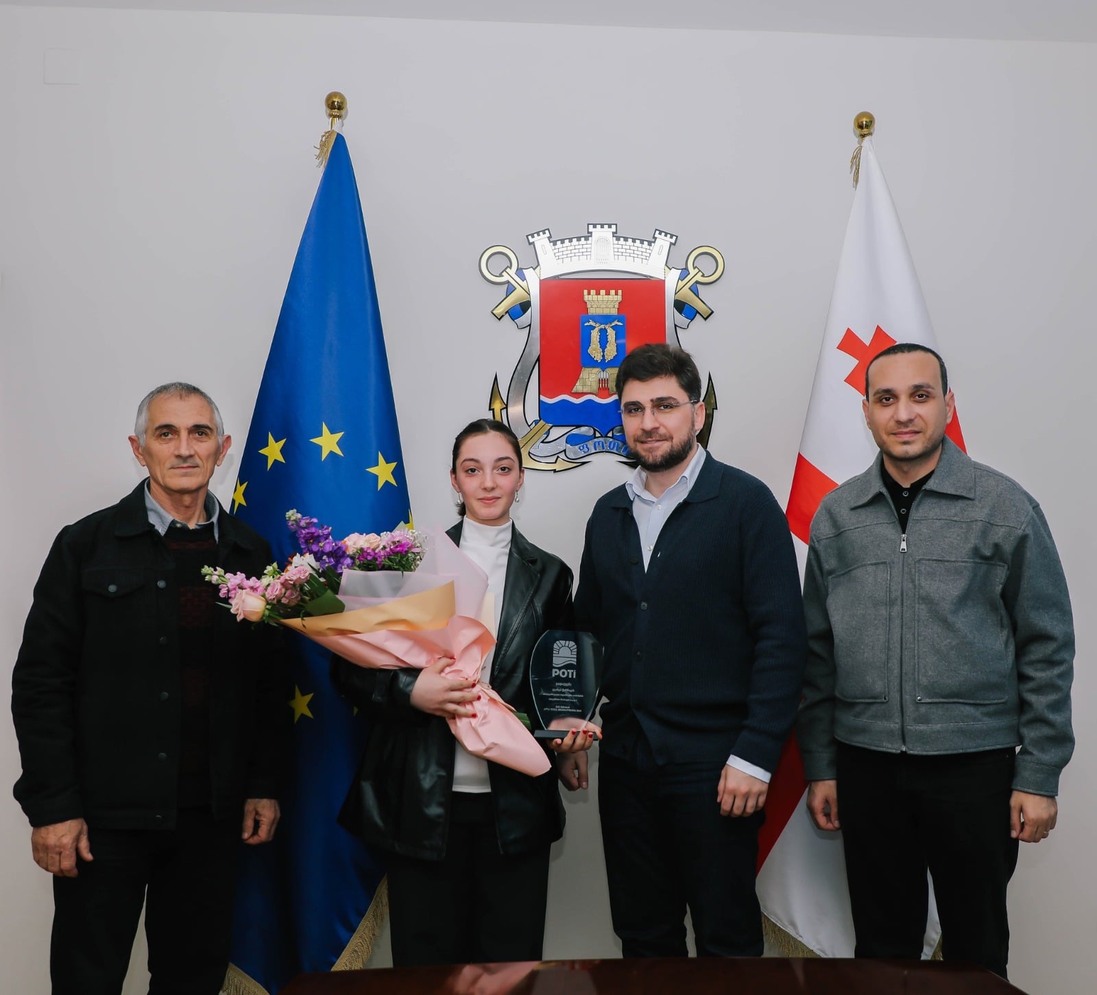 ფოთის მერმა წარმატებულ სპორტსმენს, გვანცა ქარჩავას ახალგაზრდული ოლიმპიური თამაშებისთვის ლიცენზიის მოპოვება მიულოცა