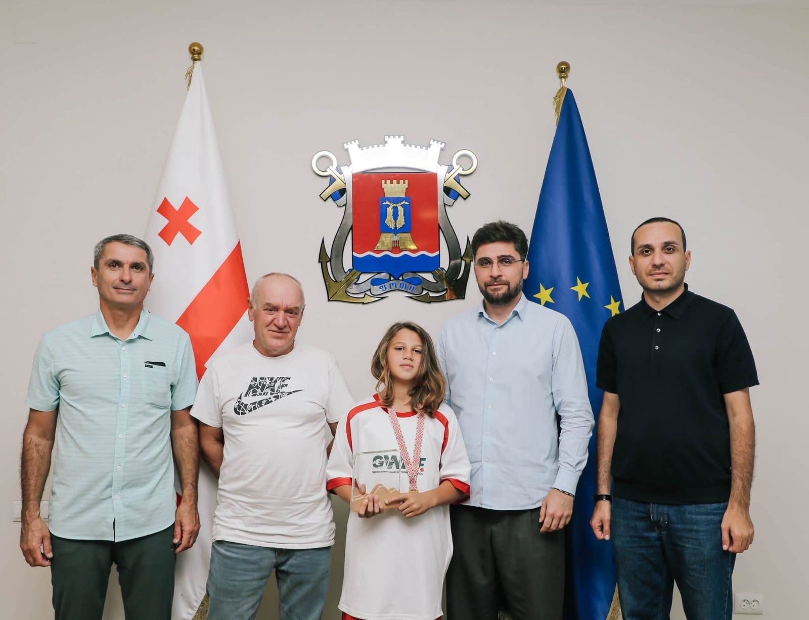 ბექა ვაჭარაძემ ფოთელ სპორტსმენს ალექსანდრე გვასალიას „ზასლავლის თასი 2026“-ის მოპოვება მიულოცა