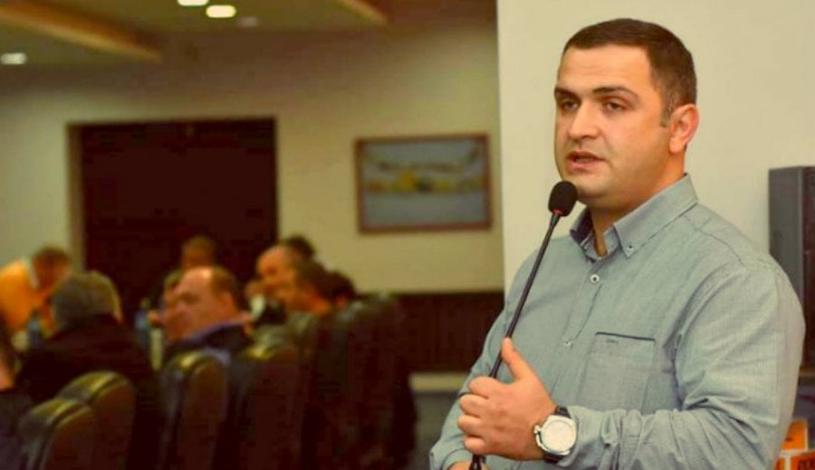 გუბერნატორის ადმინისტრაციის დატოვებას კიდევ ერთი სამსახურის უფროსი აპირებს